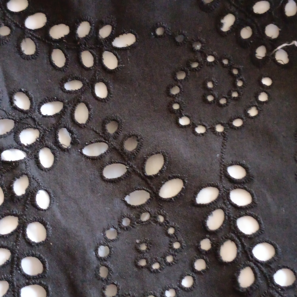 CASS cutout skirt - Picture 2 of 3
